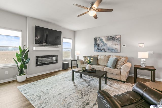 9003 Alexandra Road, Papillion, NE 68157