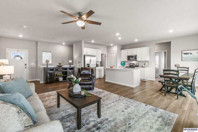 9003 Alexandra Road, Papillion, NE 68157