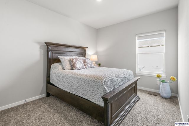 9003 Alexandra Road, Papillion, NE 68157