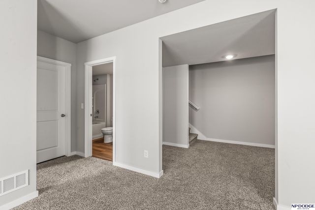 9003 Alexandra Road, Papillion, NE 68157