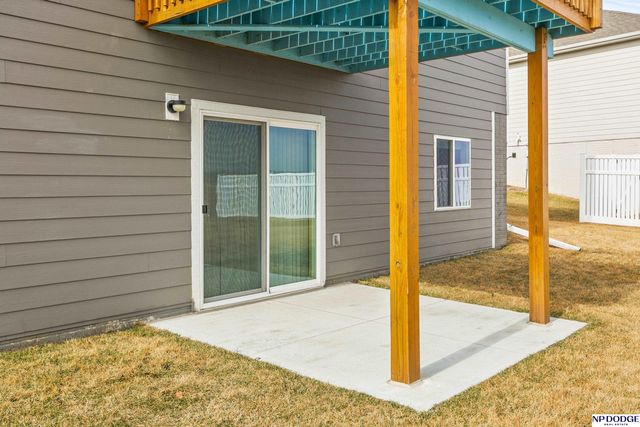 9003 Alexandra Road, Papillion, NE 68157