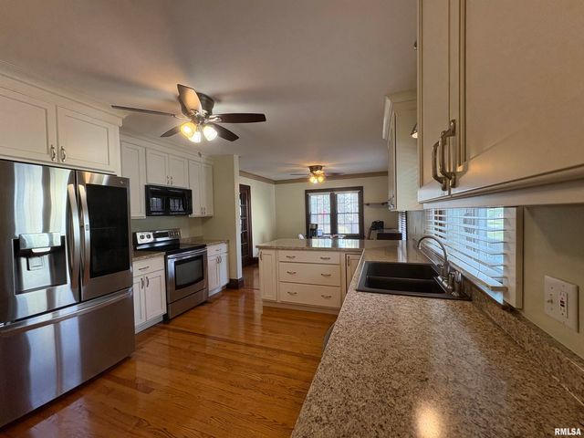 290 Finley Street, Jacksonville, IL 62650