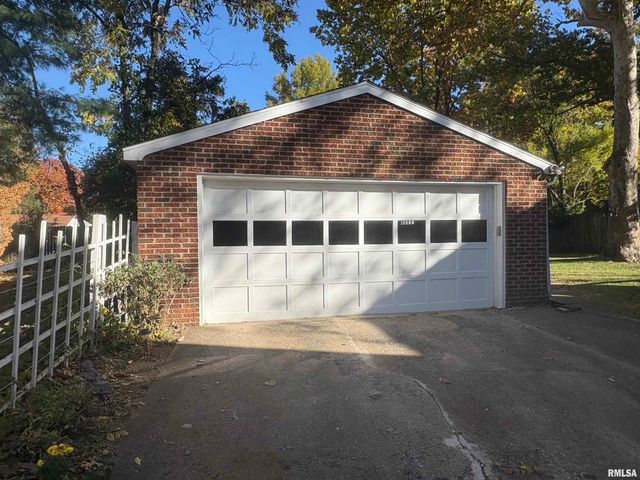 290 Finley Street, Jacksonville, IL 62650