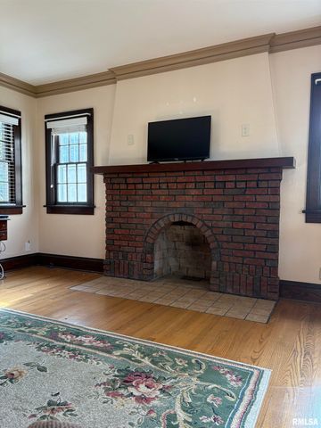 290 Finley Street, Jacksonville, IL 62650