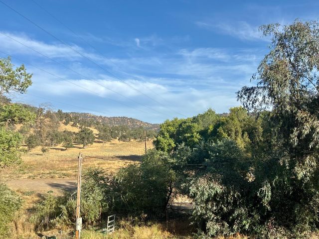 37728 Squaw Valley Road, Yokuts Valley, CA 93675