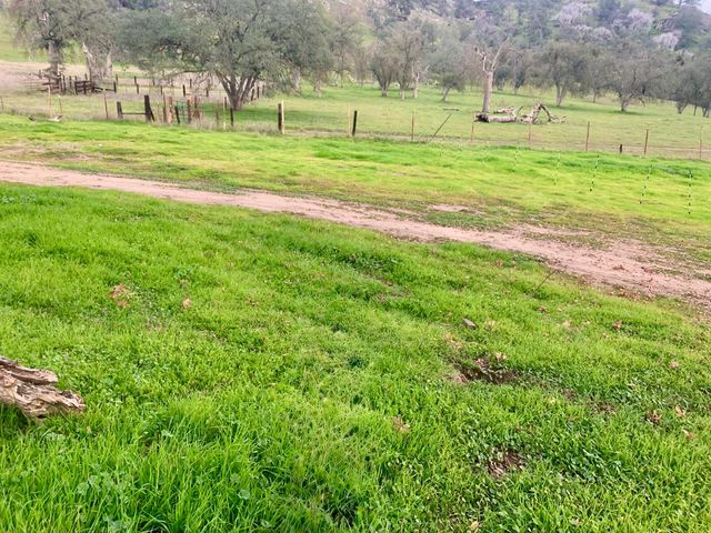 37728 Squaw Valley Road, Yokuts Valley, CA 93675