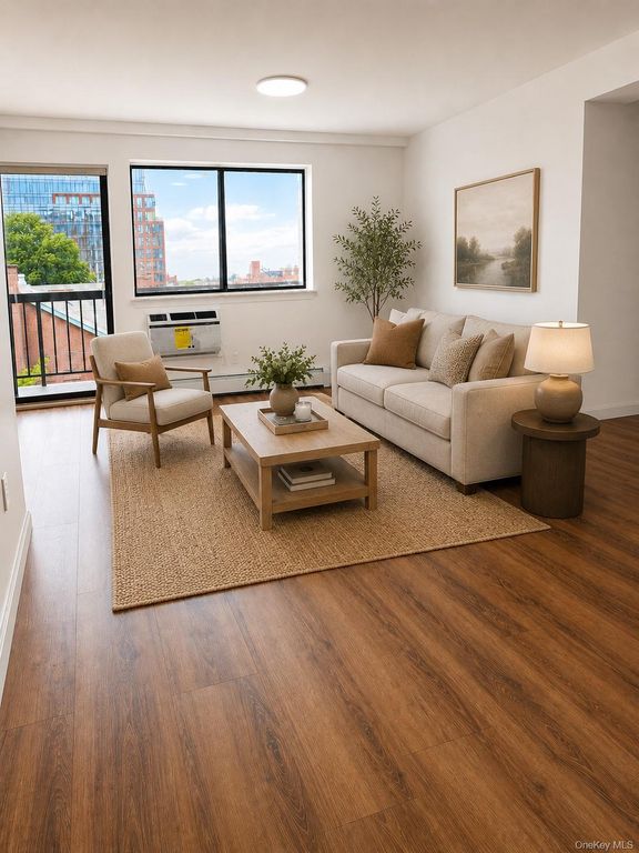 13675 37th Avenue 3H, Flushing, NY 11354
