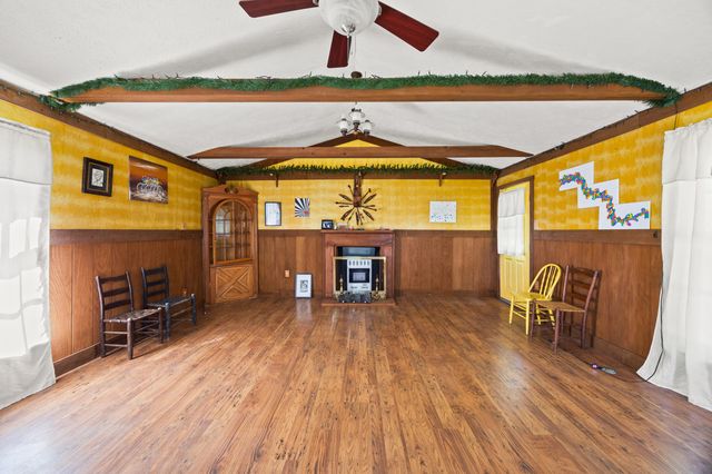 365 State Hwy 599, Jeffersonville, KY 40337