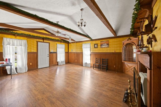 365 State Hwy 599, Jeffersonville, KY 40337