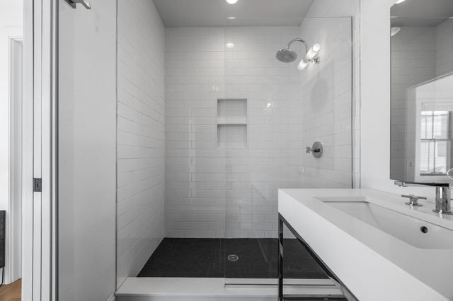 350 Bradford Street UNIT 11, Provincetown, MA 02657