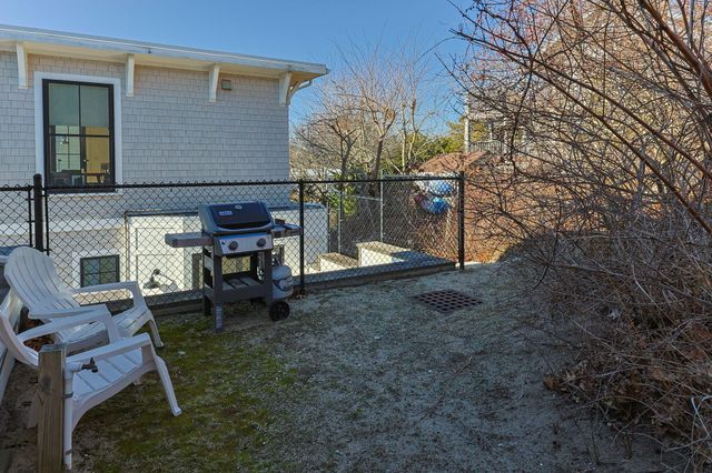 350 Bradford Street UNIT 11, Provincetown, MA 02657