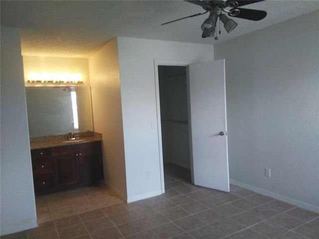 5168 CONROY ROAD 1636, Orlando, FL 32811