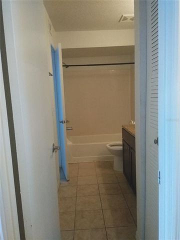 5168 CONROY ROAD 1636, Orlando, FL 32811