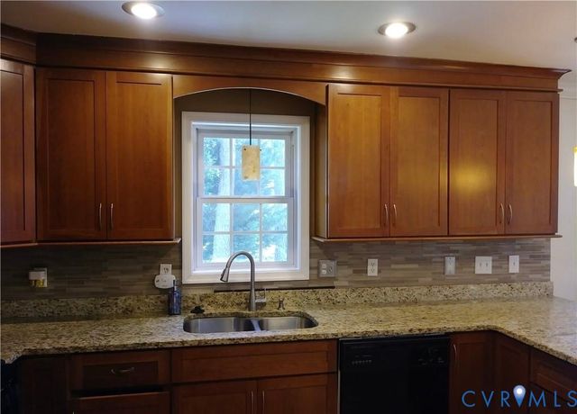11425 Brockton Pl, Glen Allen, VA 23059