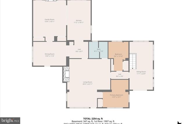 8221 HICKORY HILL DR, Manassas, VA 20112