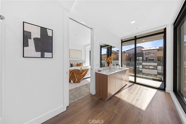 709 E Walnut Street 417, Pasadena, CA 91101