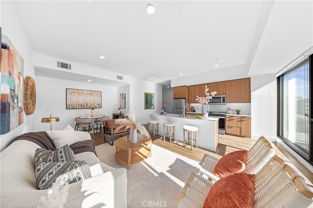 709 E Walnut Street 417, Pasadena, CA 91101