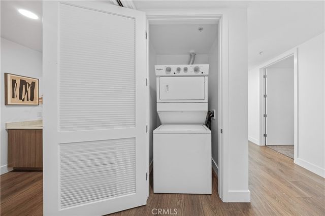 709 E Walnut Street 417, Pasadena, CA 91101