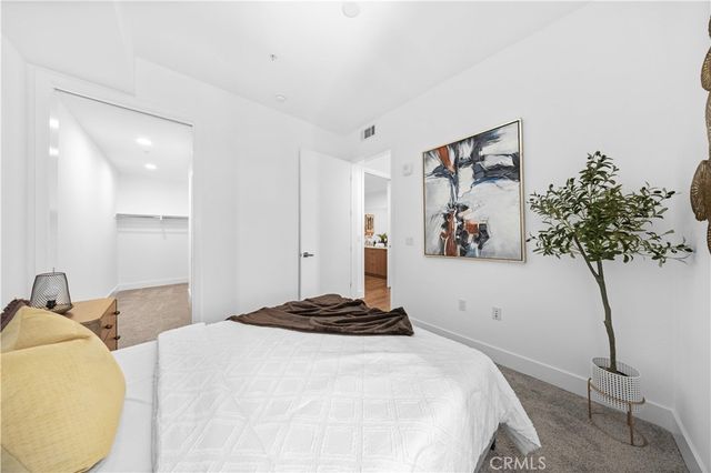 709 E Walnut Street 417, Pasadena, CA 91101