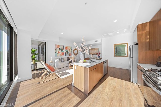 709 E Walnut Street 417, Pasadena, CA 91101