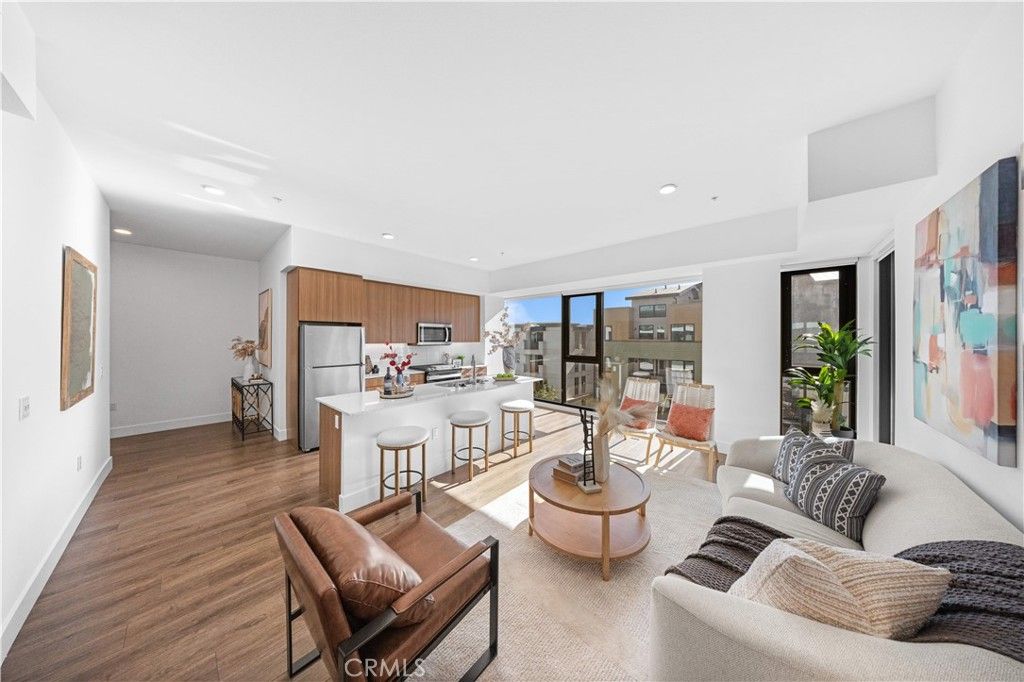 709 E Walnut Street 417, Pasadena, CA 91101