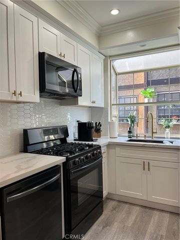 7239 Comstock Avenue E, Whittier, CA 90602