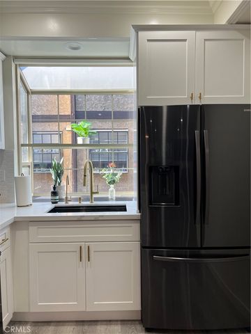 7239 Comstock Avenue E, Whittier, CA 90602