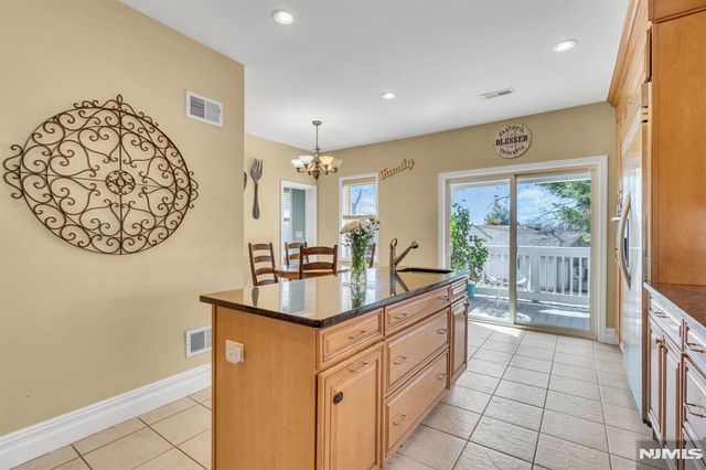 467 Summit, Hackensack, NJ 07601
