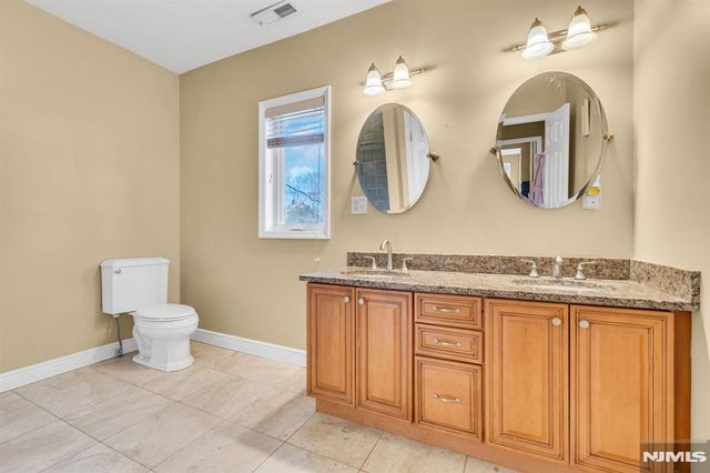 467 Summit, Hackensack, NJ 07601