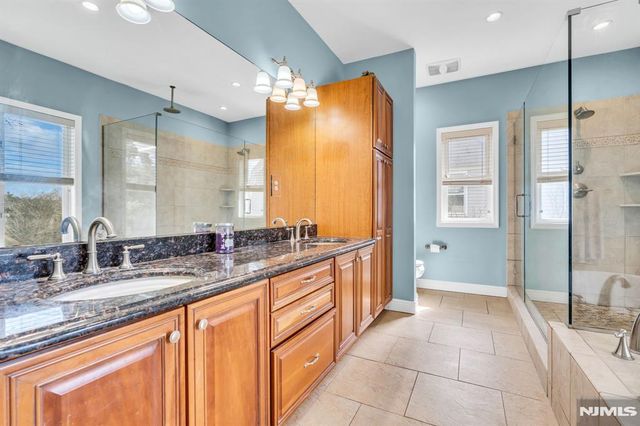 467 Summit, Hackensack, NJ 07601