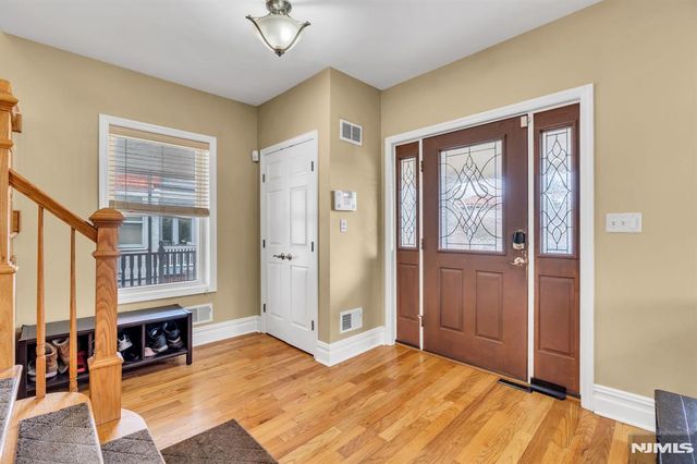 467 Summit, Hackensack, NJ 07601