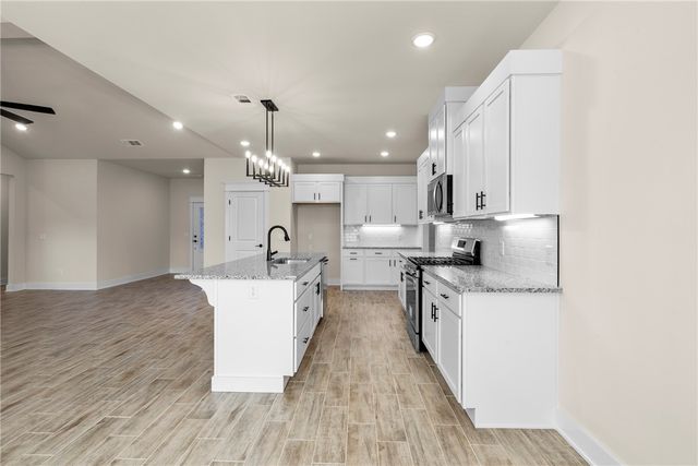 79 W Watson Lane, Farmington, AR 72730