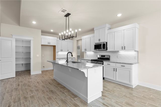 79 W Watson Lane, Farmington, AR 72730