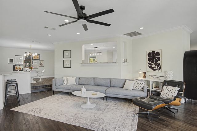 7520 Hewitt Street, North Richland Hills, TX 76182