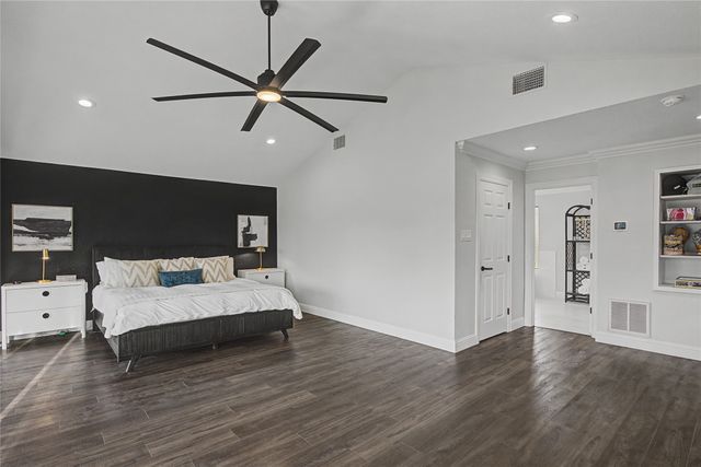 7520 Hewitt Street, North Richland Hills, TX 76182