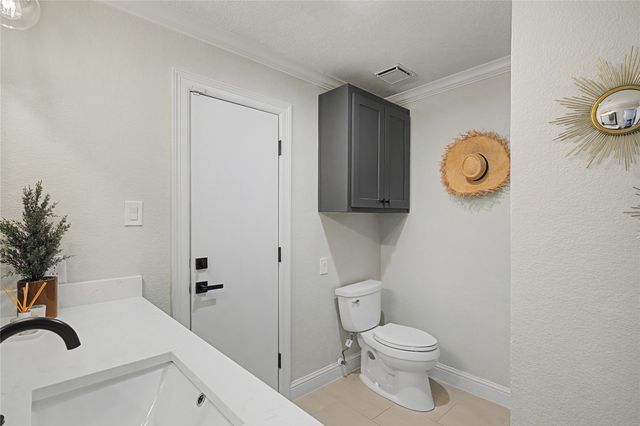 7520 Hewitt Street, North Richland Hills, TX 76182