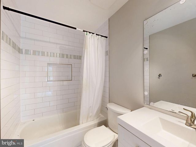 8509 CHARNWOOD CT, Manassas, VA 20111