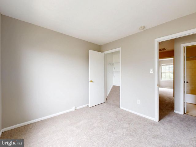 8509 CHARNWOOD CT, Manassas, VA 20111