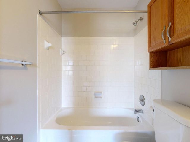 8509 CHARNWOOD CT, Manassas, VA 20111