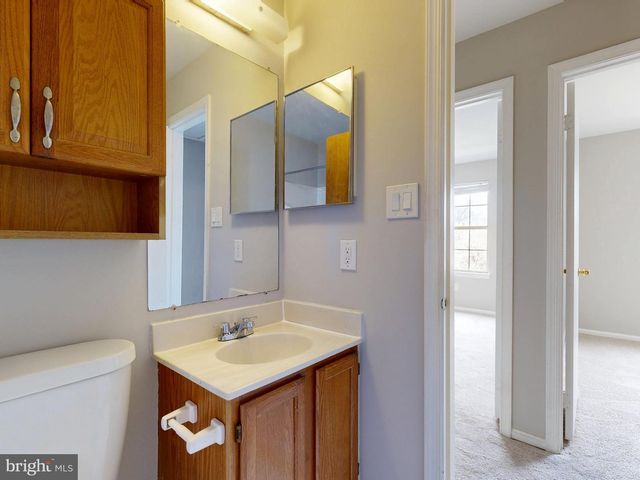 8509 CHARNWOOD CT, Manassas, VA 20111