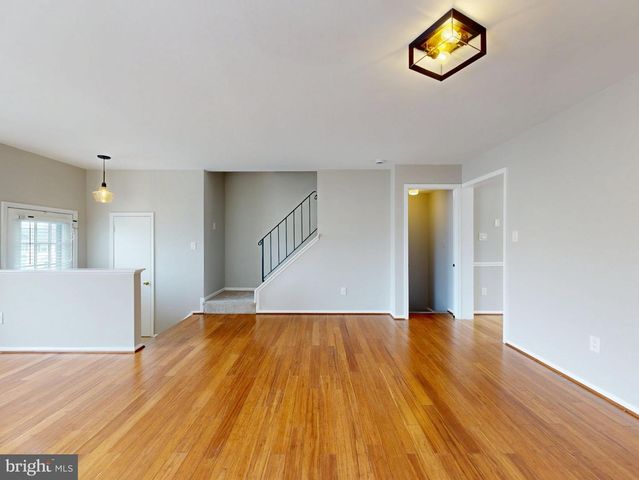 8509 CHARNWOOD CT, Manassas, VA 20111