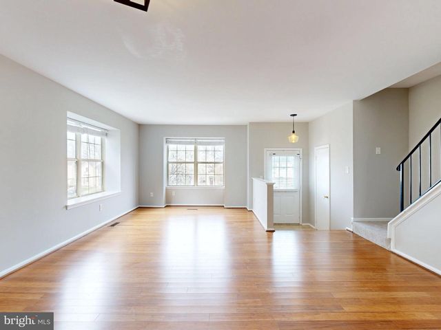 8509 CHARNWOOD CT, Manassas, VA 20111