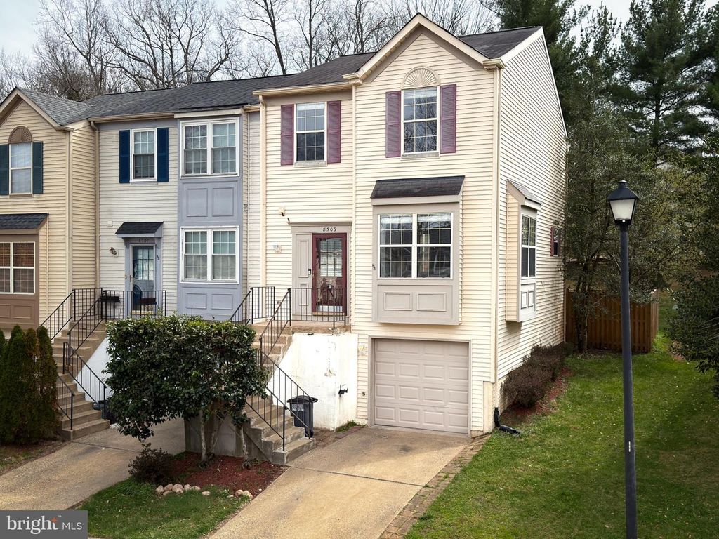 8509 CHARNWOOD CT, Manassas, VA 20111