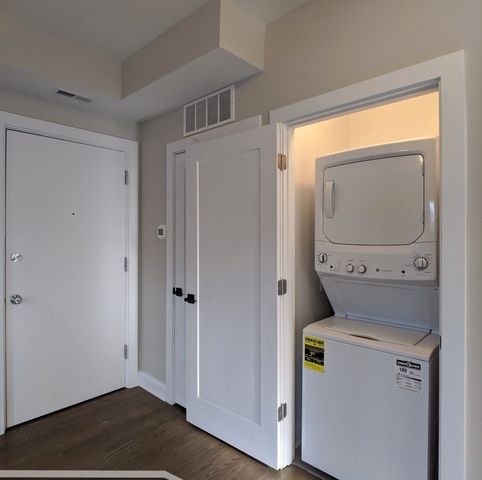 3409 W Fullerton Avenue 2A, Chicago, IL 60647