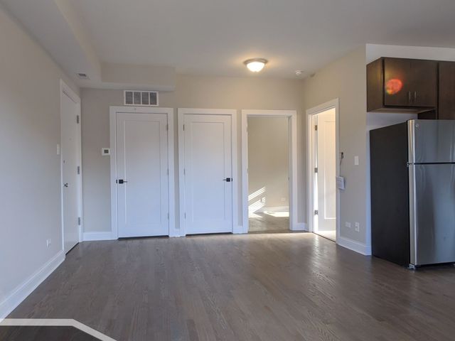 3409 W Fullerton Avenue 2A, Chicago, IL 60647