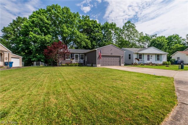 949 Saul Drive, Hubbard, OH 44425