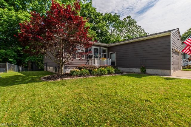 949 Saul Drive, Hubbard, OH 44425