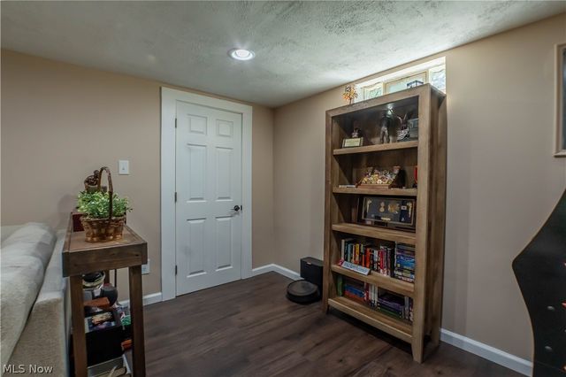 949 Saul Drive, Hubbard, OH 44425