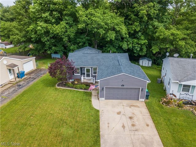949 Saul Drive, Hubbard, OH 44425