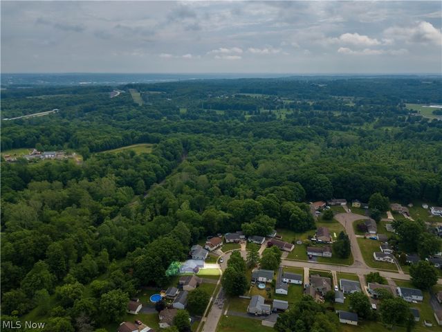 949 Saul Drive, Hubbard, OH 44425